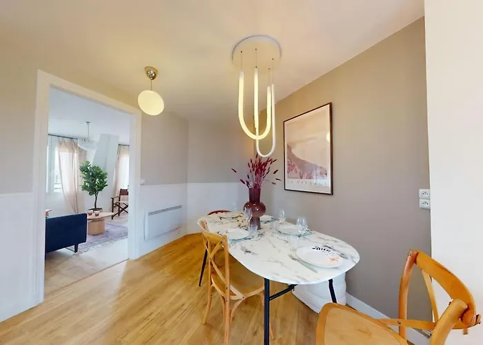 Daire Helsinki, Atypique Reims