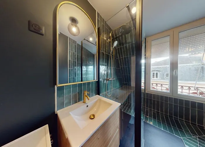 Helsinki, Atypique Daire Reims